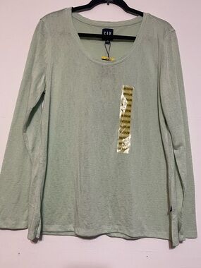 GAP Light Sage Long Sleeve Scoop Neck Tee